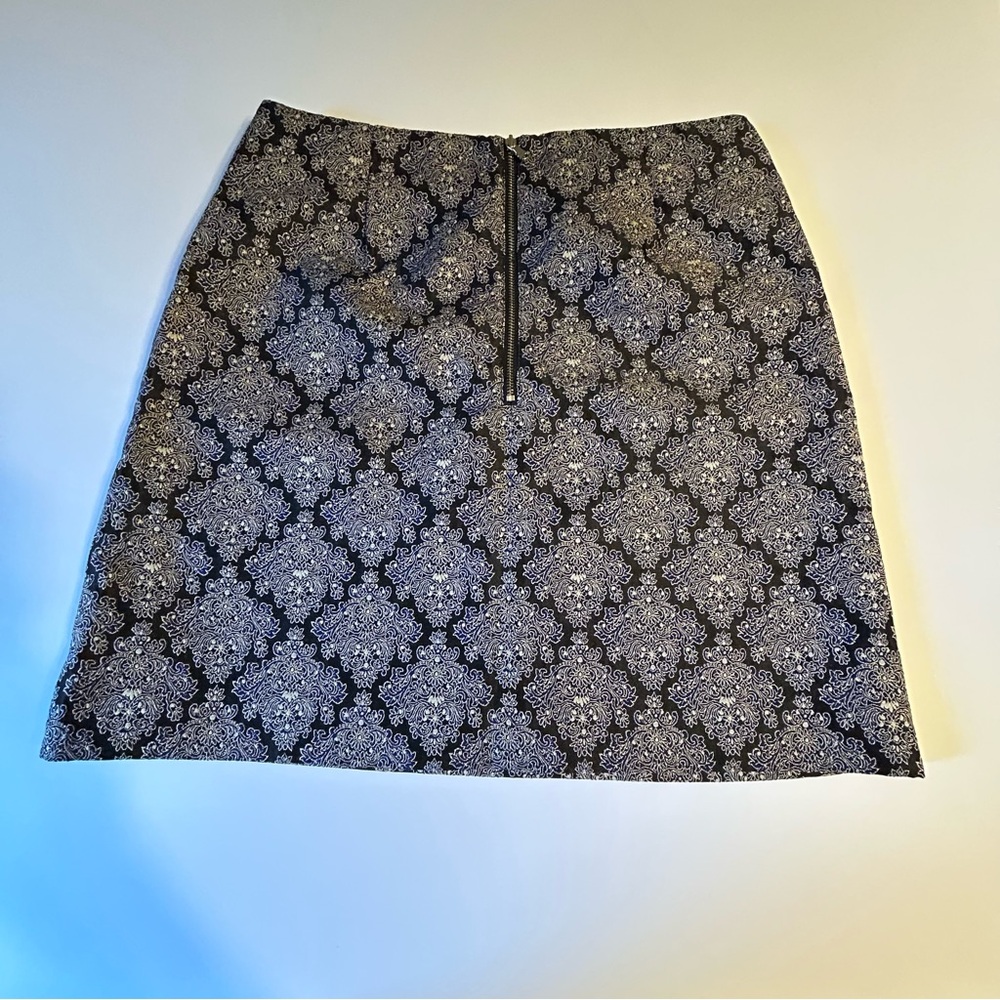 Ann Taylor LOFT 4 Black Blue Jacquard Damask Skirt Lined Office Working girl - Picture 3 of 8